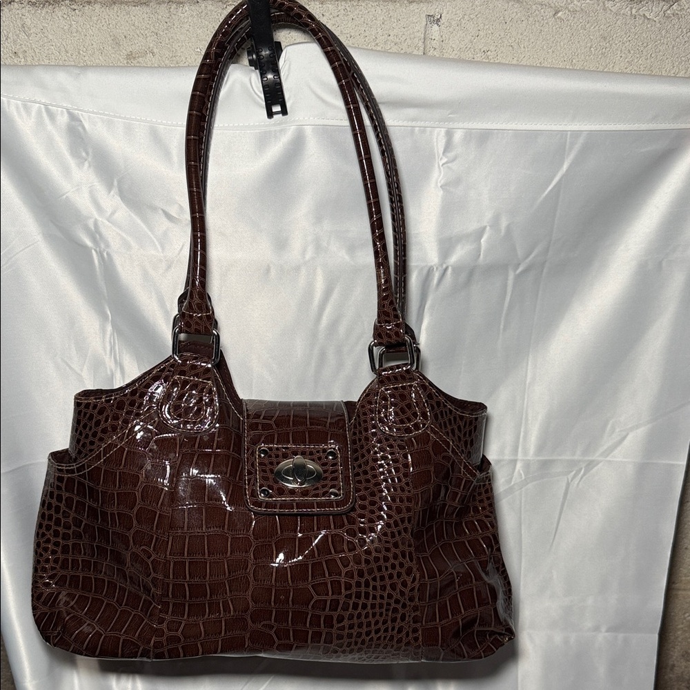Elegant Brown Crocodile-Embossed Women's Bag